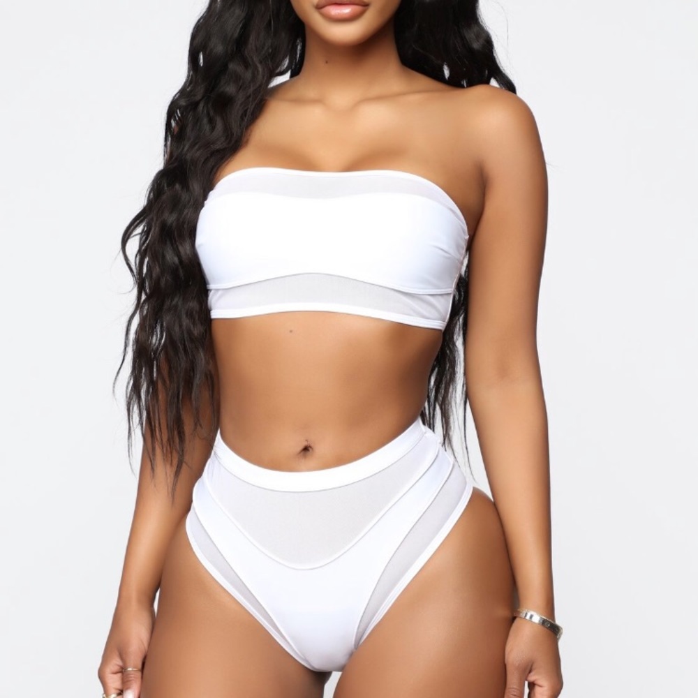 👙🤍NWOT FASHIONOVA BIKINI